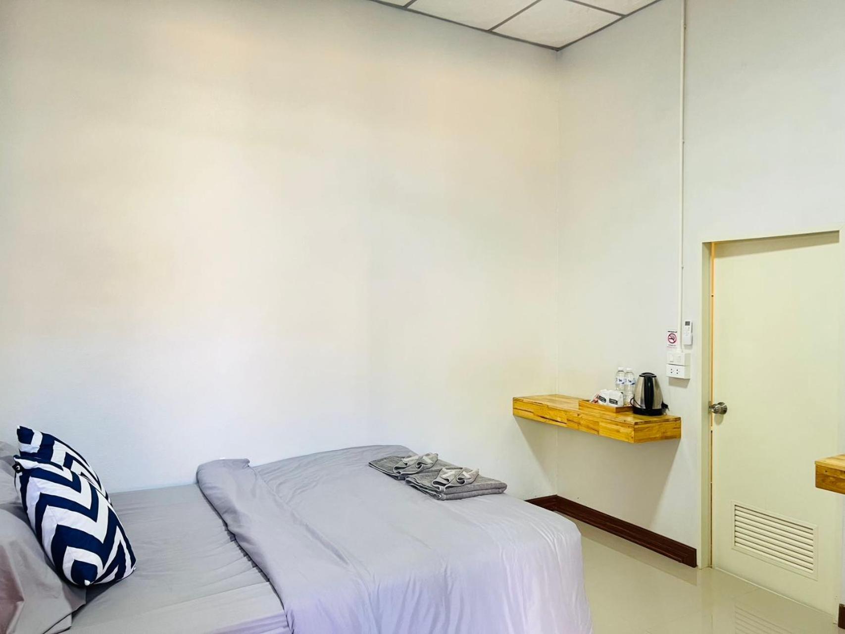 Lungwang Guest House Ban Rak Thai Exterior photo