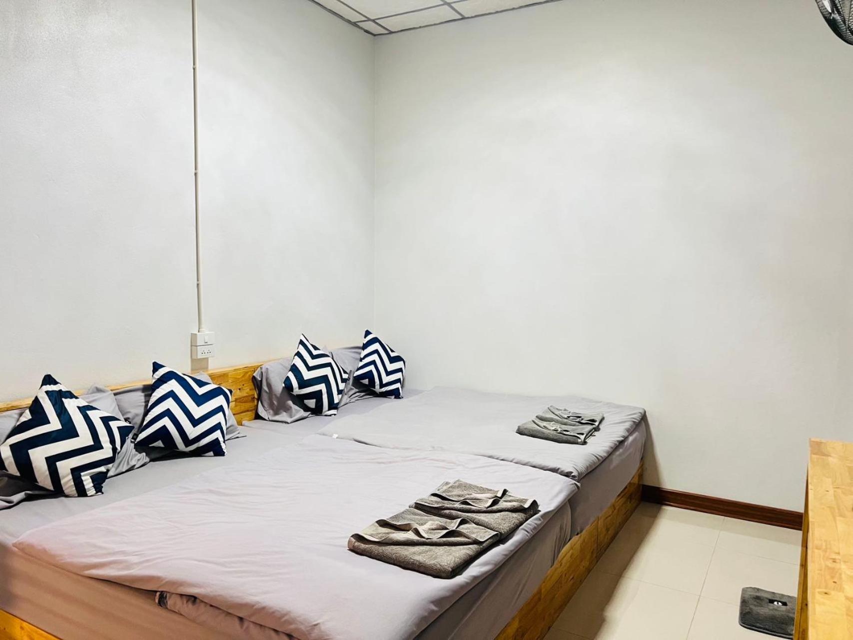 Lungwang Guest House Ban Rak Thai Exterior photo