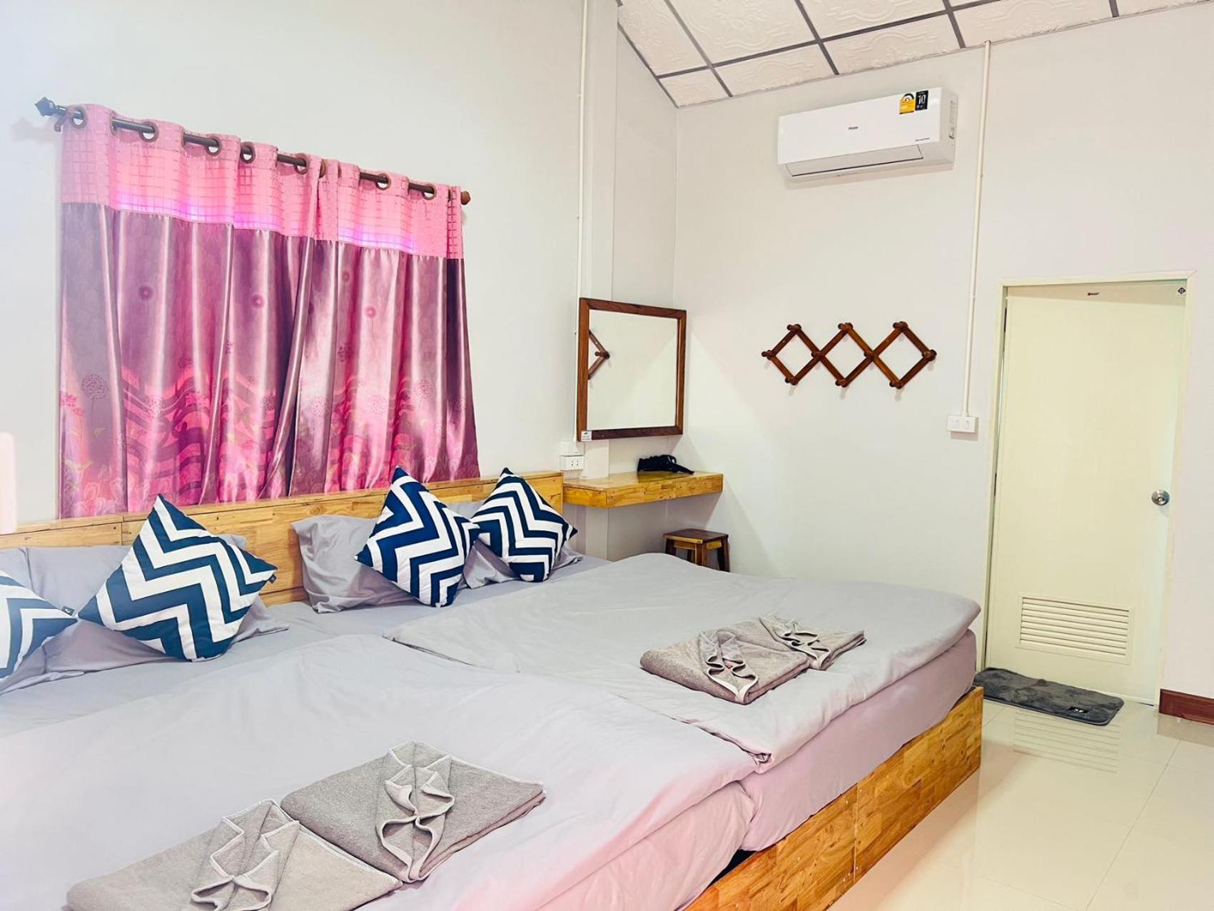 Lungwang Guest House Ban Rak Thai Exterior photo