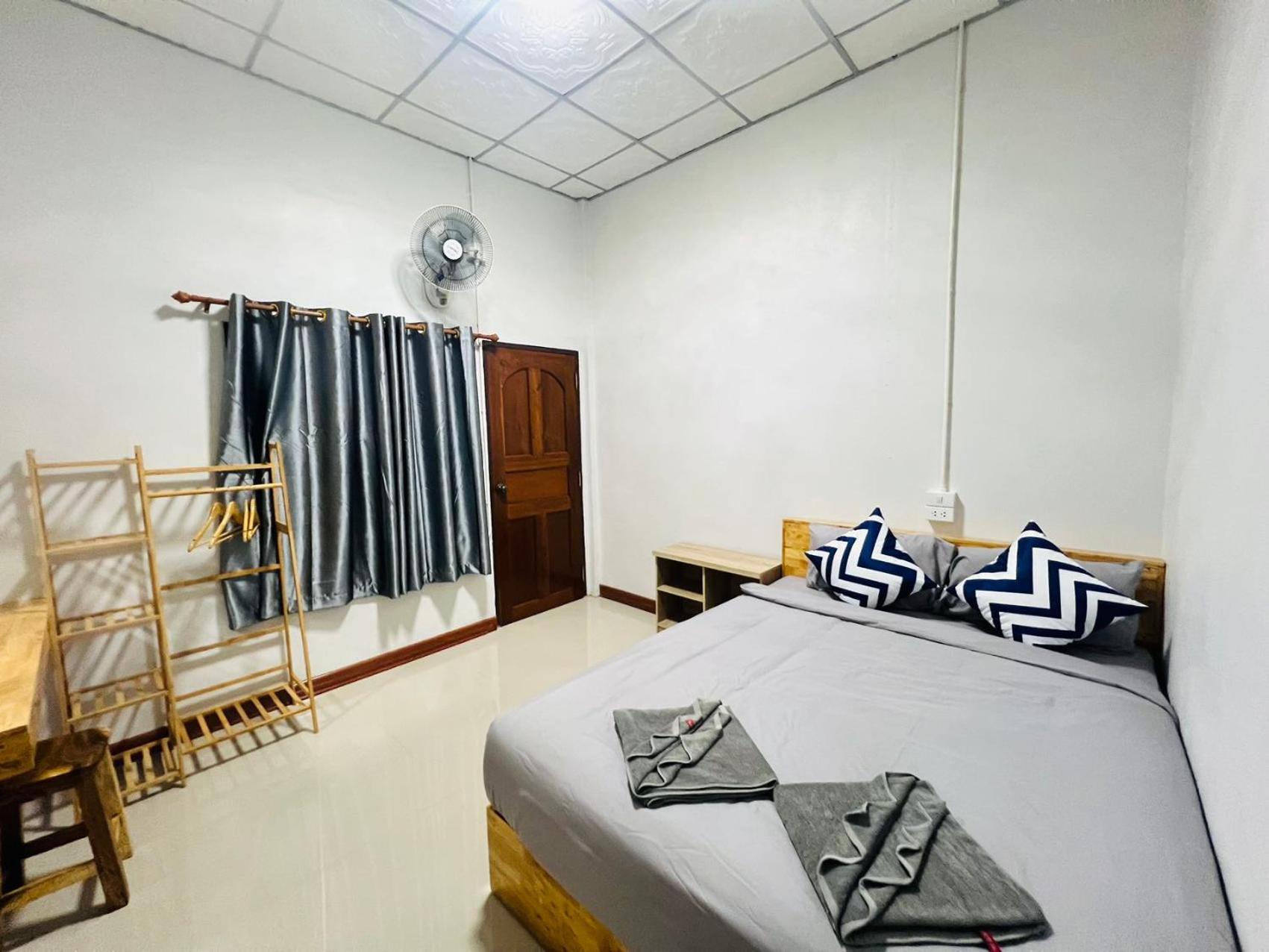 Lungwang Guest House Ban Rak Thai Exterior photo
