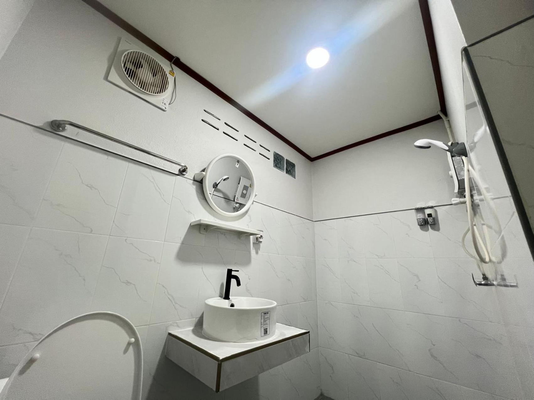 Lungwang Guest House Ban Rak Thai Exterior photo